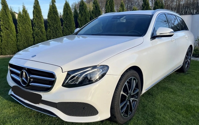 Mercedes-Benz Klasa E cena 89900 przebieg: 158789, rok produkcji 2016 z Ciechocinek małe 121